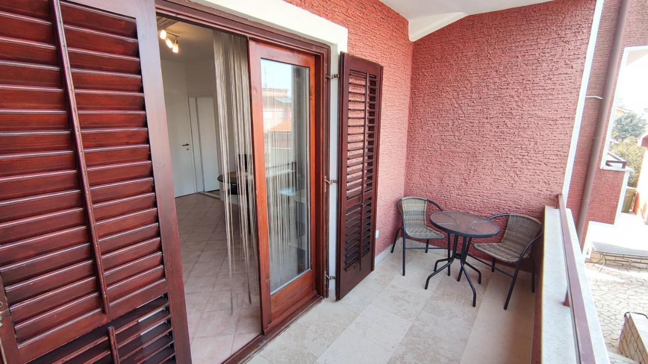 Apartments Marla Пореч Екстериор снимка