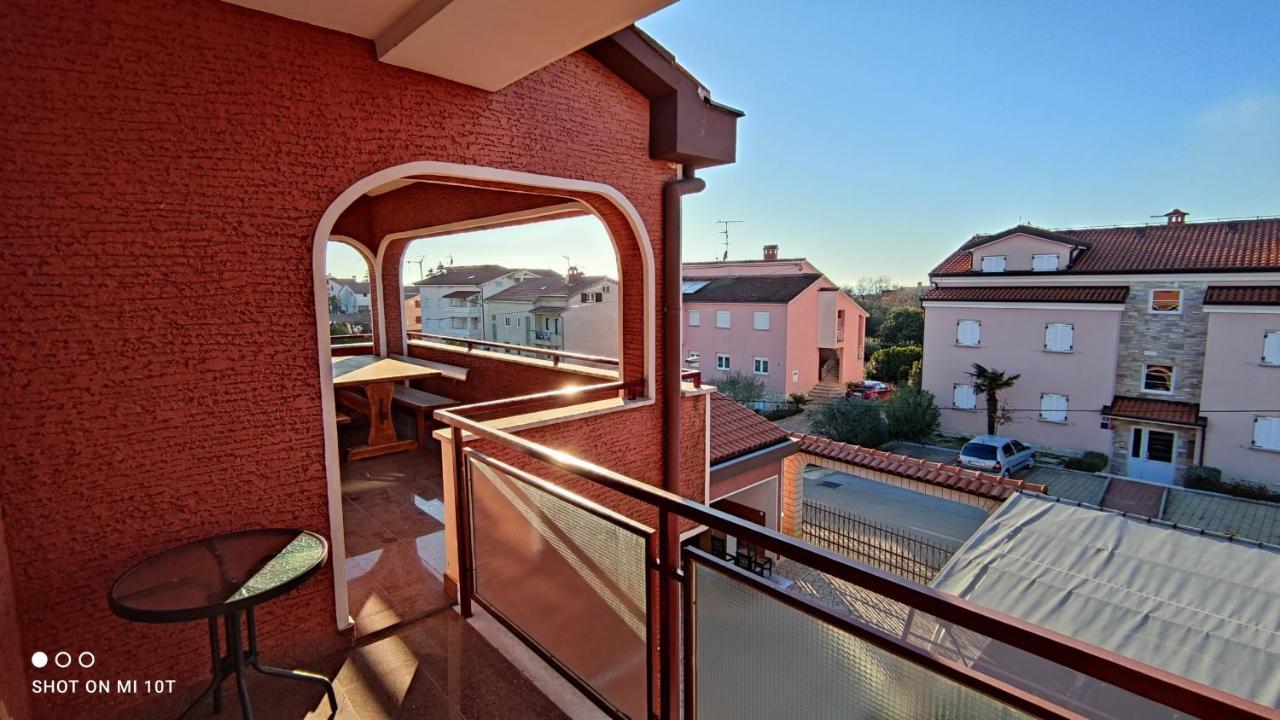 Apartments Marla Пореч Екстериор снимка