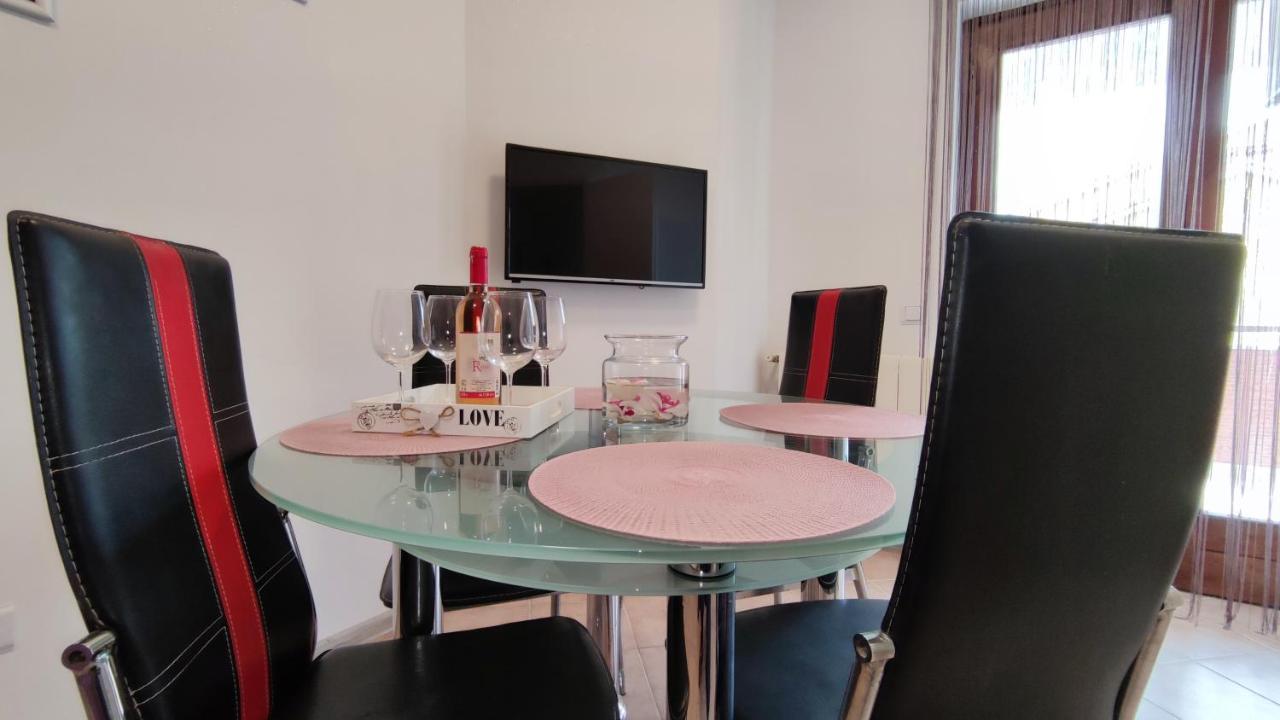 Apartments Marla Пореч Екстериор снимка